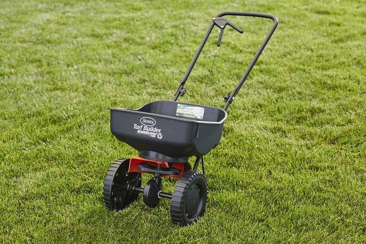 Scotts Turf Builder; Spreader