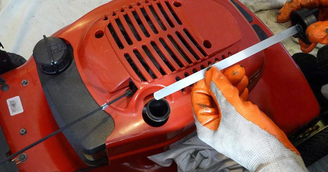 Electric Vs Gas Lawn Mower 7 Lawnmower Maintenance Gas