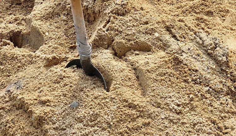 DIY Garden Pond In 12 Steps 9 Shovel In Sand